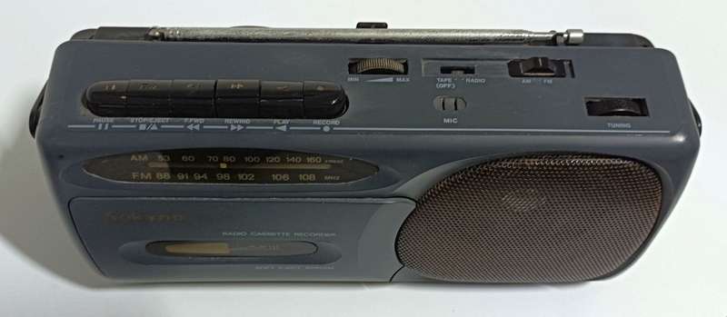 Sakyno SK-400 radio cassette recorder
