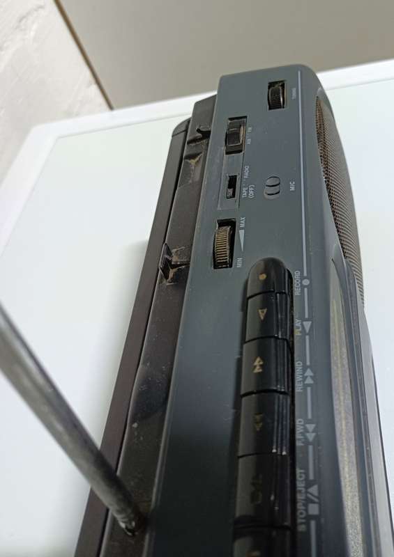 Sakyno SK-400 radio cassette recorder