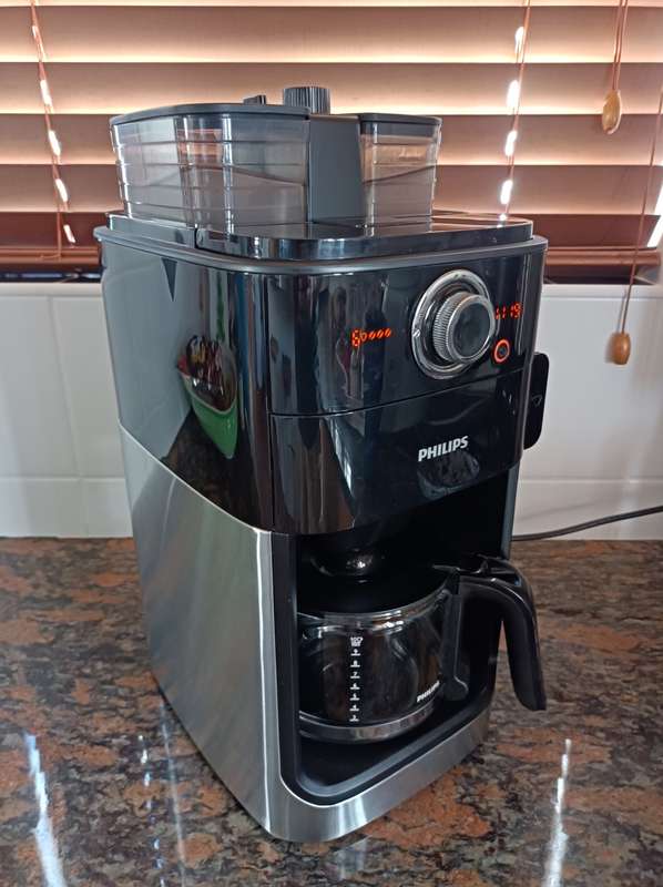 Philips Grind and Brew coffee machine HD7762