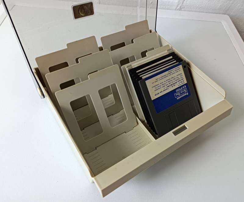 Floppy Disk Bank for 30 x 1.44mb 3.25` disks