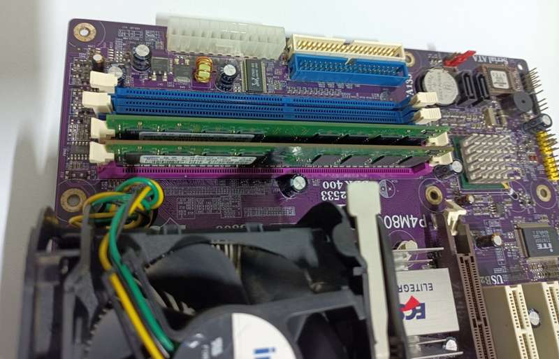 ECS socket 478 DDR1 and DDR2 motherboard with CPU and RAM | Retro XP/98