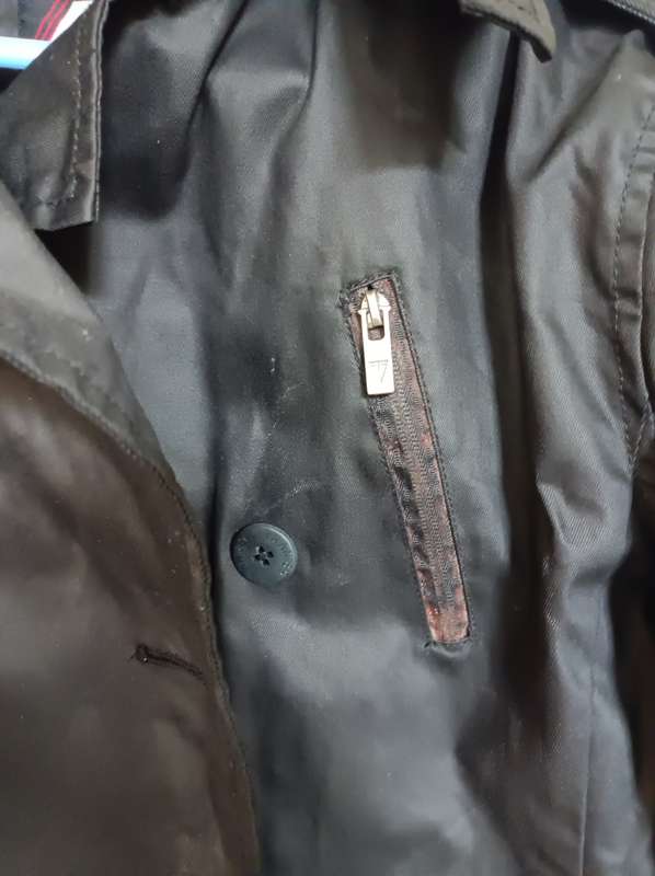 Truworths Man rain jacket in size XL. Double breasted, removeable hood