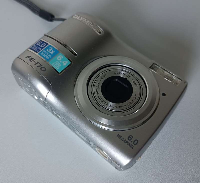 Olympus FE-170 | 6 megapixel | 3x optical zoom | 6.4cm screen | 512mb xD memory card