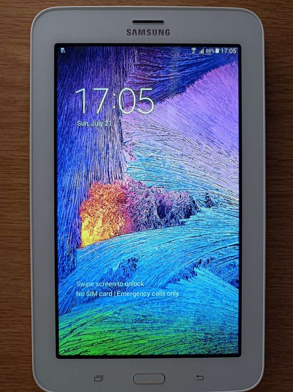 Samsung Galaxy Tablet 3 Lite | 7" WSVGA | 3.75G HSPA+ | In box like new