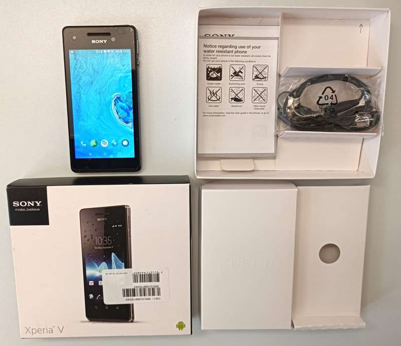 Sony Xperia V | 4G LTE | BRAVIA LED screen | Android 8.1 LineageOS | 13MP / FHD camera | In box