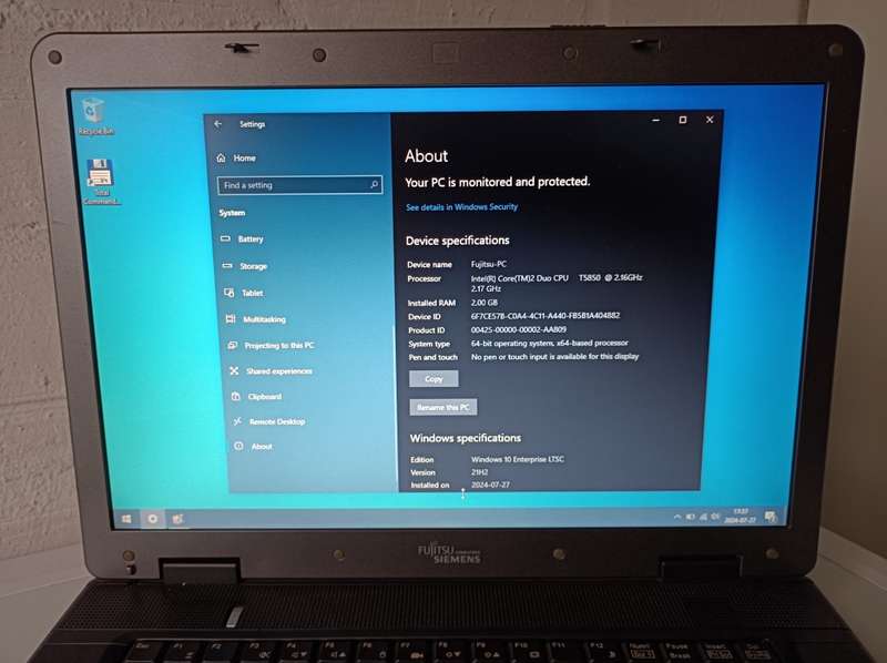 Fujitsu Siemens 15.4" Laptop | Windows 10 | Intel T5850 | 2GB RAM | 320GB HDD | Gigabit LAN