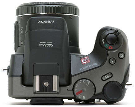 Fujifilm FinePix S602 with large 1/1.7" SuperCCD Sensor and Fujinon Optical Zoom Lens