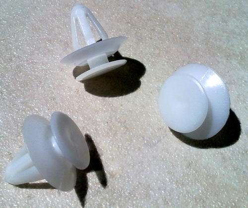 Opel / GM door panel clips GM# 90321122