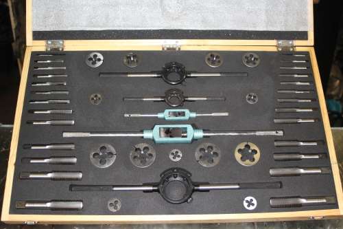 SOMTA TAP AND DIE SET C120 M6 TO M24