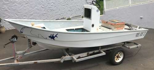 ski vee fishing boat