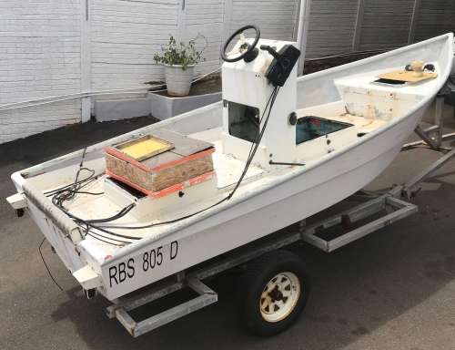 ski vee fishing boat