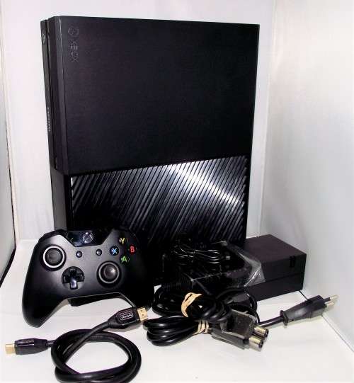 XBOX ONE +  REMOTE