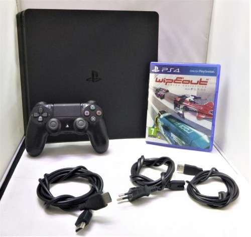 SONY PS4 IN BOX