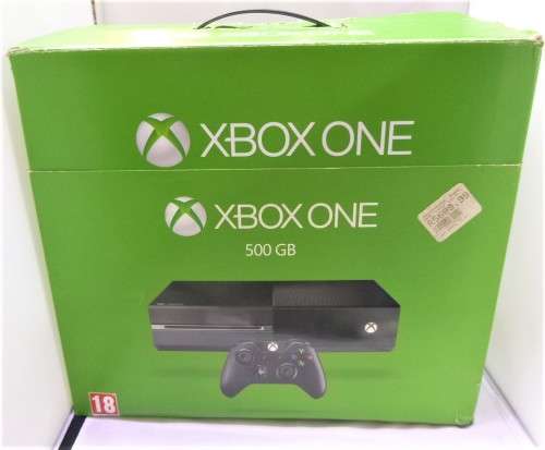 XBOX ONE 500GIG ONE REMOTE + HEAD SET + FIFA 2018