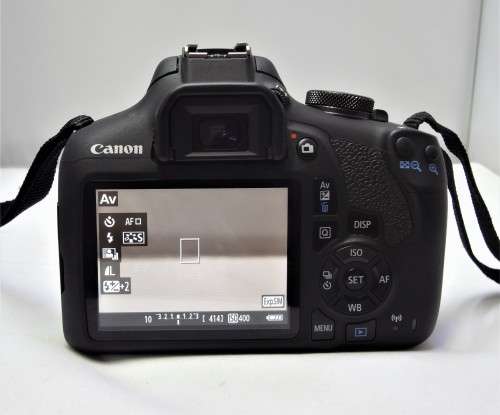 CANON EOS 2000D
