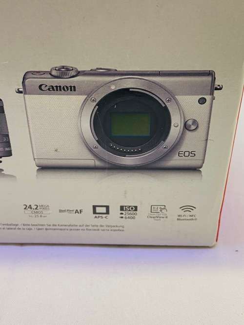 Canon Eos M100