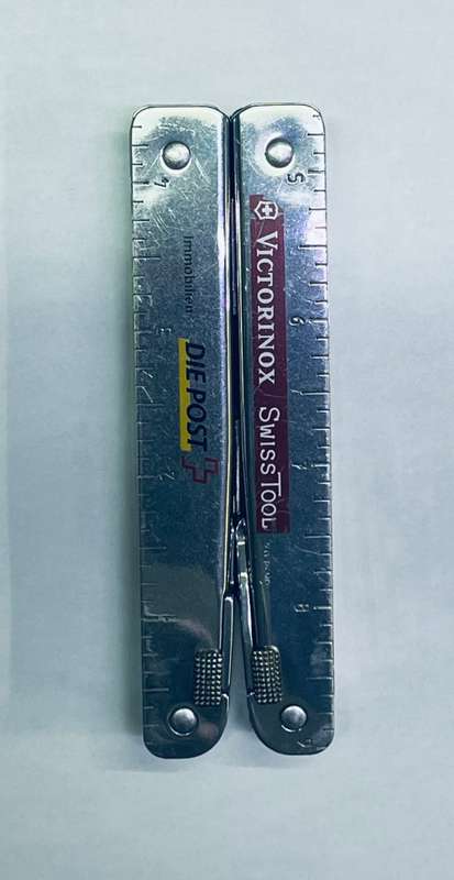 VICTORINOX MULTITOOL