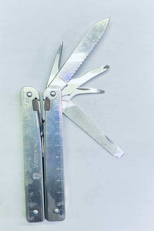 VICTORINOX MULTITOOL