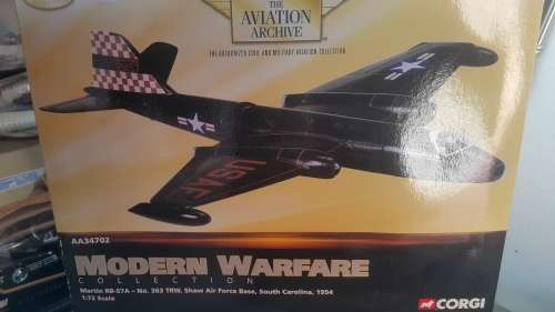 CORGI 1.72 DIE CAST PLANE