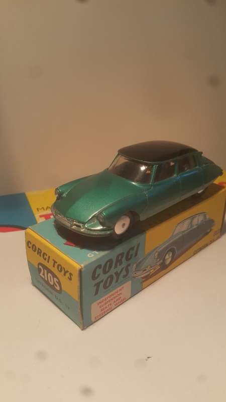 Corgi reproduction boxes
