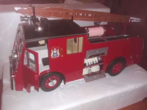 Dennis Fire Engin