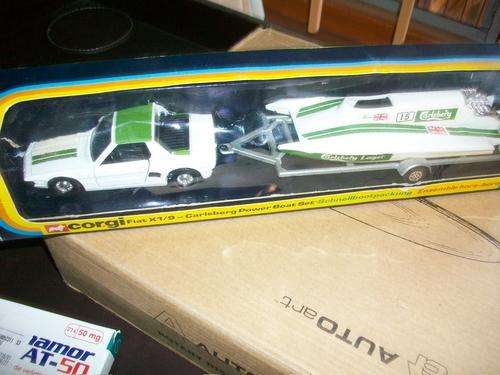 CORGI G/S FIAT XJ 19 AND BOAT FROM THE 70'S