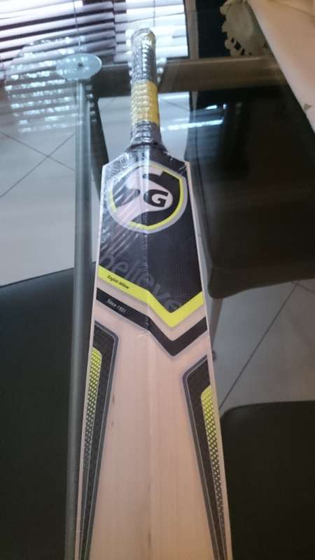 SG Cricket Bat (Virender Sehwag Special Edition)
