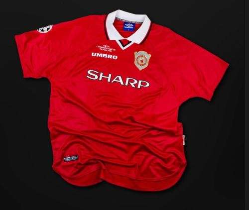 98-99 Manchester United Home Champions League Red Jersey - Large (Retro)