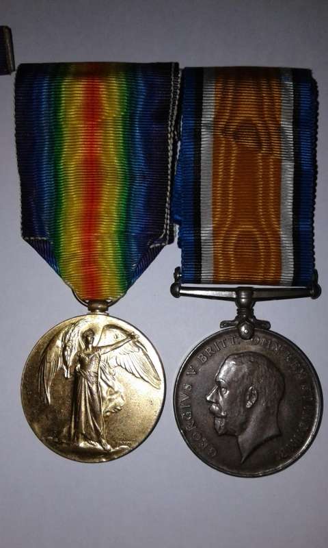 *READ DESCRIPTION *  4 SAI (SA SCOTTISH ) WWI  MEDALS & ACCOUTREMENTS DATED 1918.