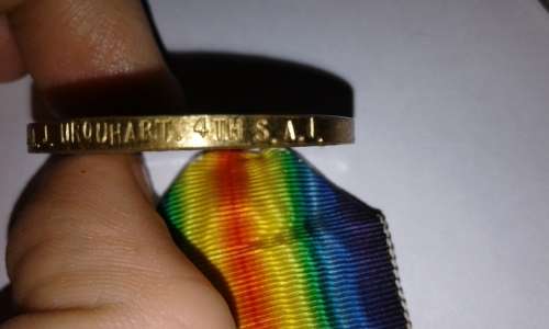 *READ DESCRIPTION *  4 SAI (SA SCOTTISH ) WWI  MEDALS & ACCOUTREMENTS DATED 1918.