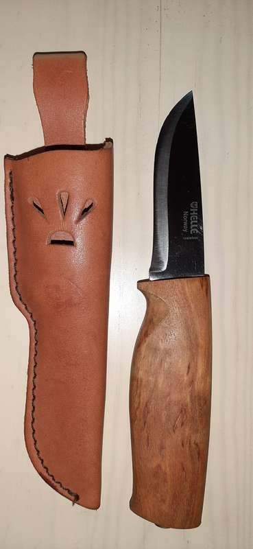 *GENUINE* - HELLE OF NORWAY "FOLKEKNIVEN" w/ LEATHER SHEATH.