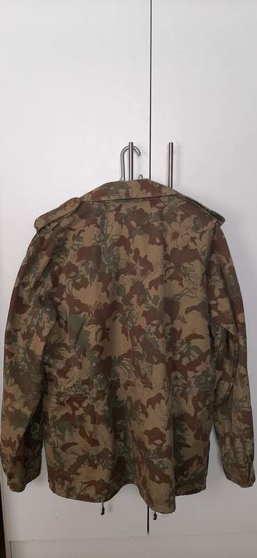 * Pre-1994 Koevoet Second Pattern Camouflage Jacket w/ Fleece Liner (1976) * - LARGE.