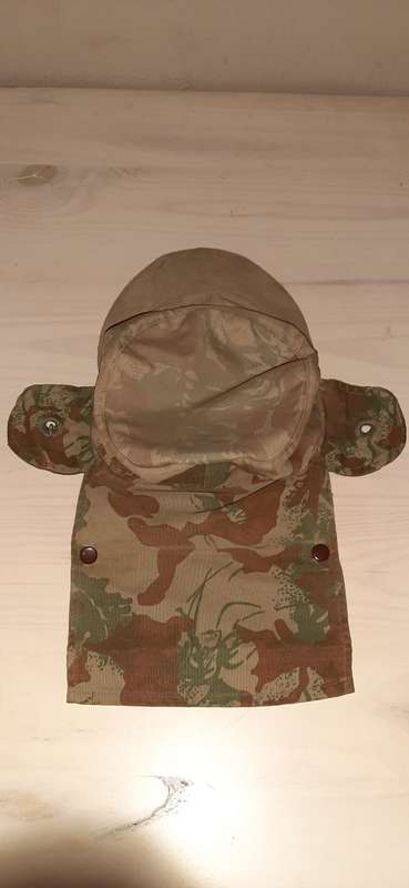 * KOEVOET PRE-1994 * - Second Pattern Camouflage Flap Cap w/ Houding.