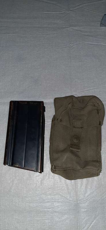 * Border War * -  FN FAL R1 Steel 20 Round Magazine & Ammo Pouch.