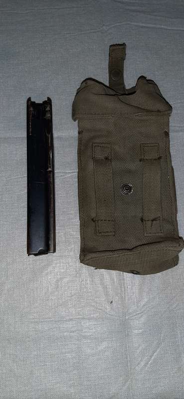 * Border War * -  FN FAL R1 Steel 20 Round Magazine & Ammo Pouch.