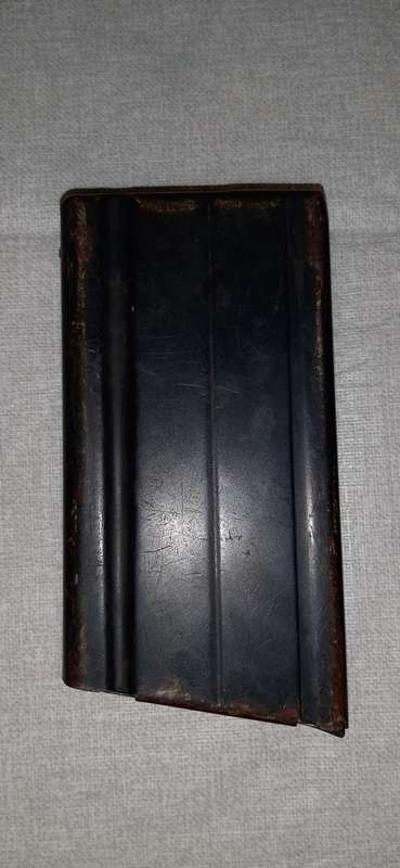* Border War * -  FN FAL R1 Steel 20 Round Magazine & Ammo Pouch.