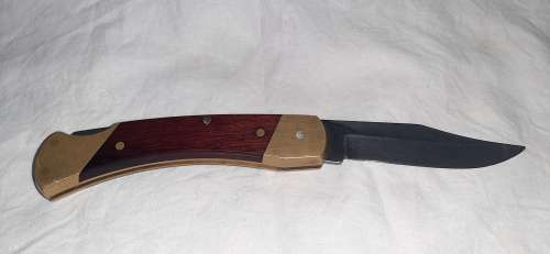 ** Rhodesian Bush War Era : 1970s `Uncle Henry` Schrade Pocket Knife (Named and Numbered).**