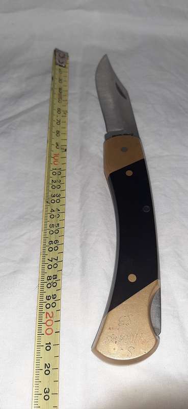** Rhodesian Bush War Era : 1970s `Uncle Henry` Schrade Pocket Knife (Named and Numbered).**