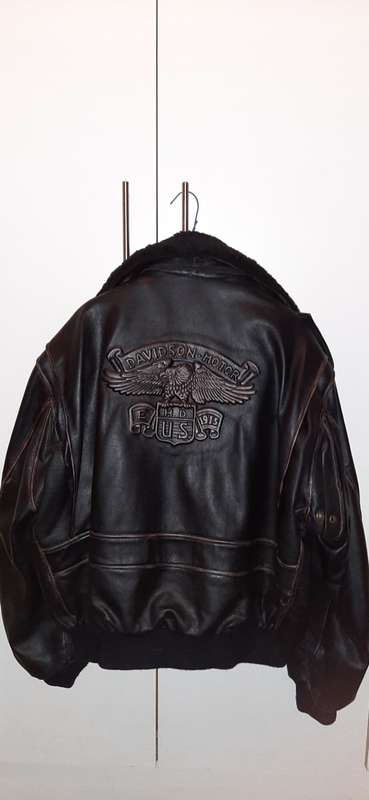 ** German `ASSO`  Davidson Motorcycle Genuine Leather Rider`s Jacket (2 XL ) .**