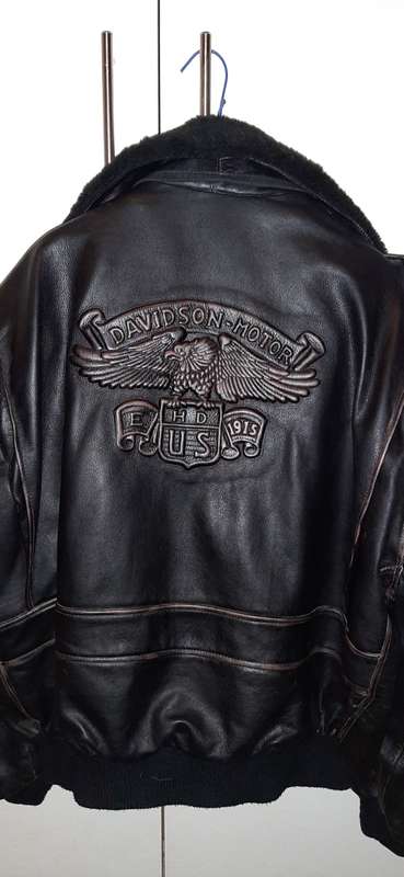 ** German `ASSO`  Davidson Motorcycle Genuine Leather Rider`s Jacket (2 XL ) .**