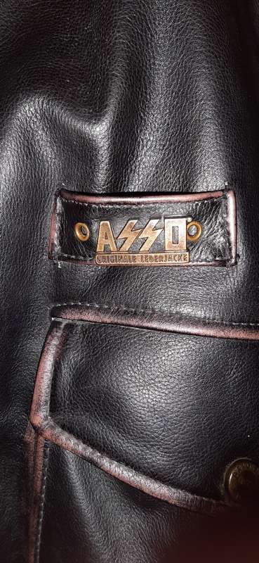 ** German `ASSO`  Davidson Motorcycle Genuine Leather Rider`s Jacket (2 XL ) .**