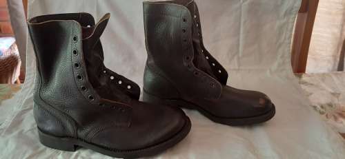 ** ORIGINAL- BORDER WAR 1987 SADF UNISSUED COMBAT BOOTS (270 M / UK 9).**