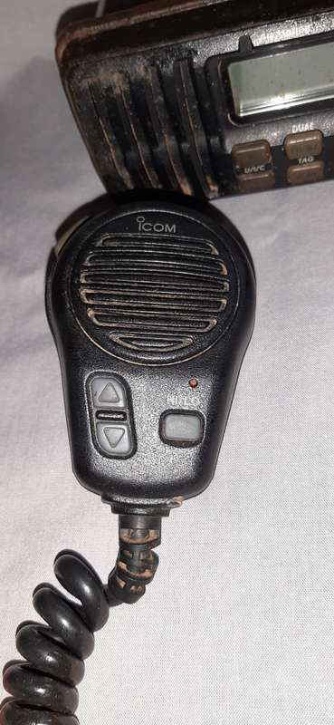 ** ORIGINAL- ICOM IC-M302 VHF Marine 4-Channel Radio (TESTED and WORKING).**