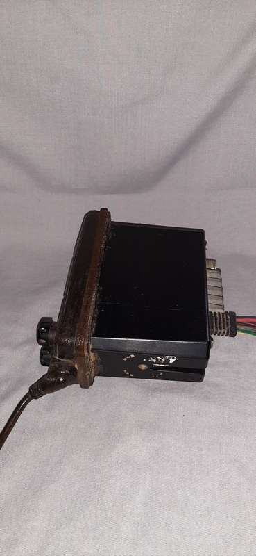 ** ORIGINAL- ICOM IC-M302 VHF Marine 4-Channel Radio (TESTED and WORKING).**