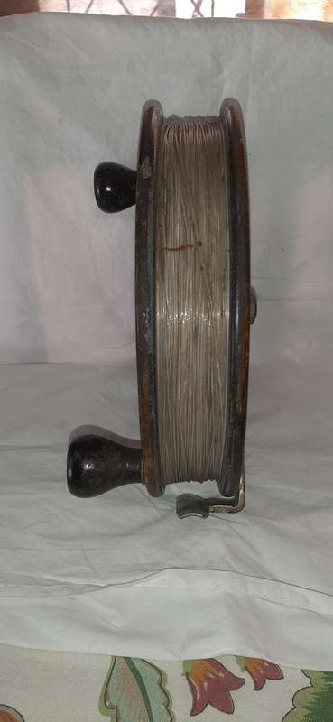 ** ORIGINAL- Large KP Brand Scarborough Deep Sea Fishing Reel #1  (24cm Diam.)**