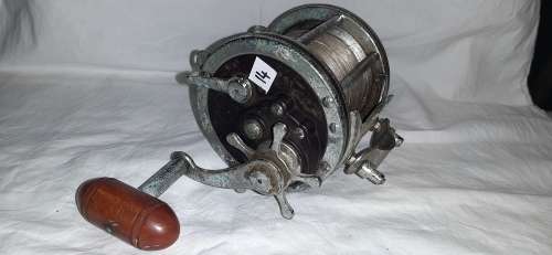 **ORIGINAL- Penn Senator II4-H  Deep Sea Large Game Fish Baitcasting Reel #14 (18cm).**