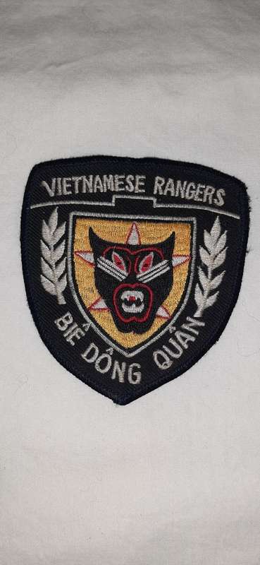 ** Vietnam War : 1972 Type Vietnamese Rangers Insignia Shoulder Patch.**