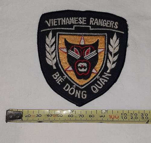 ** Vietnam War : 1972 Type Vietnamese Rangers Insignia Shoulder Patch.**