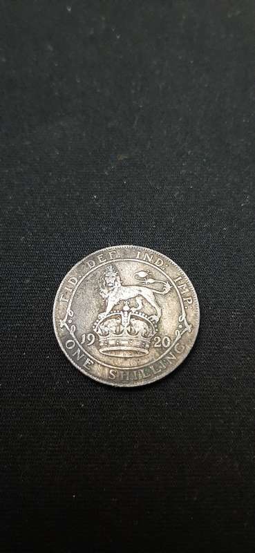 ** ORIGINAL- 1920 British King George V Silver 1 Shilling Coin (VG).**