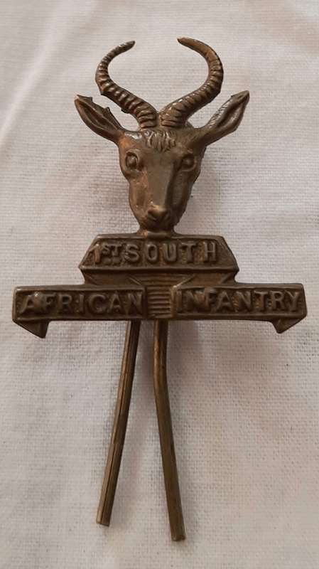 ** ORIGINAL: World War I (1914-1918) 1st South African Infantry Collar Badge w/ Lugs and Pin.**